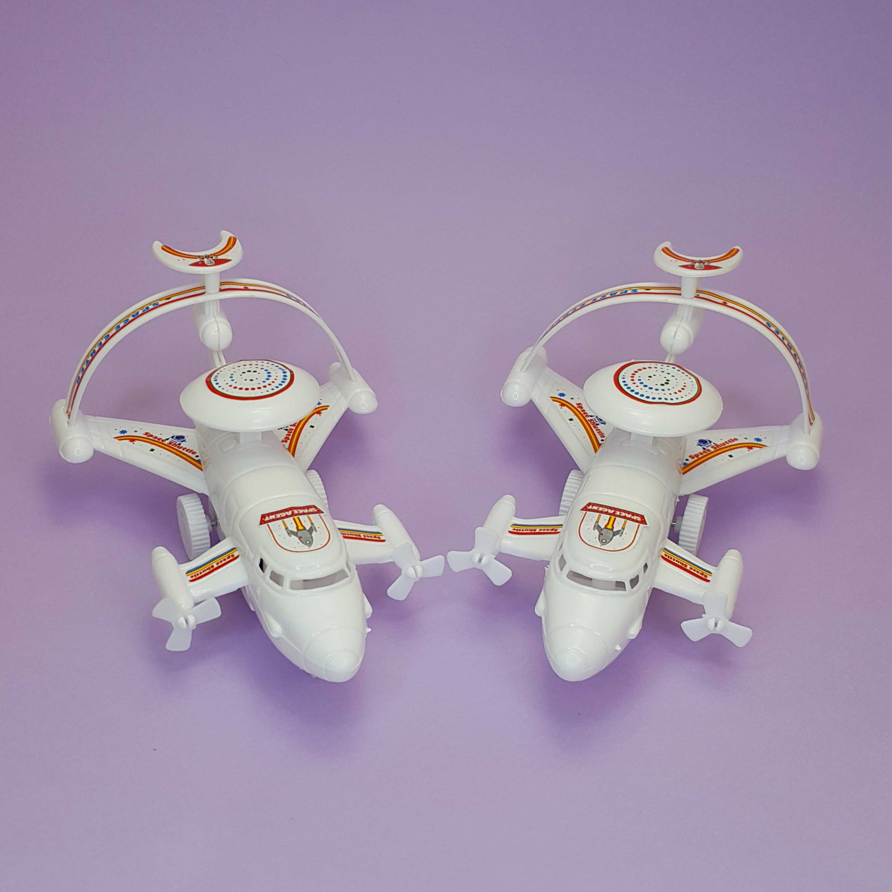 هواپیما فضایی نخ کش