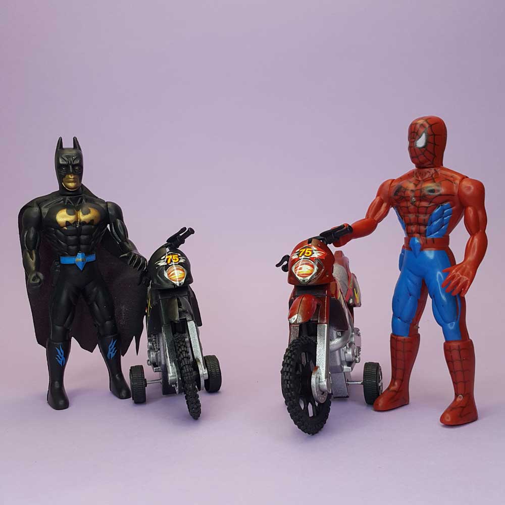 ست موتور و فیگور قهرمانان چراغدار