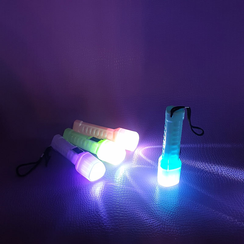 چراغ قوه مثلثی پاستلی - 4